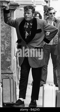 Oliver Reed, britischer Schauspieler verkleidet als Teddy Boy 1974 im Film Tommy The Who Popgruppe Rock-Oper Stockfoto
