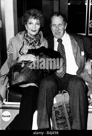 Vincent Price Schauspieler mit seiner Frau Schauspielerin Coral Browne Oktober 1976 Dbase MSI Stockfoto