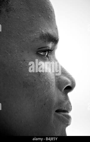 Junge moderne Massai Tansania Afrika Stockfoto