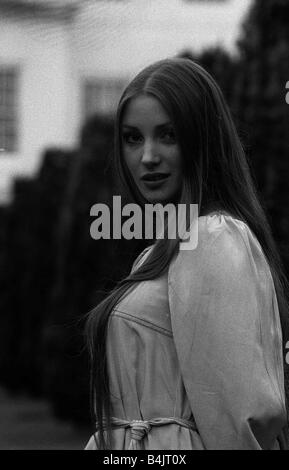 Jane Seymour April 1973 Schauspielerin abgebildet in den Pinewood Studios Stockfoto