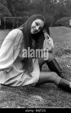 Jane Seymour April 1973 Schauspielerin abgebildet in den Pinewood Studios Stockfoto