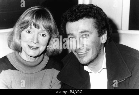 Joanna David Schauspielerin und Schauspieler Robert Powell star in der Fernsehserie Hannay Januar 1989 Dbase Stockfoto