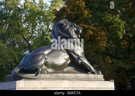 Denfert Rochereau Paris 14e der Löwe von Belfort Skulptur Frankreich Stockfoto