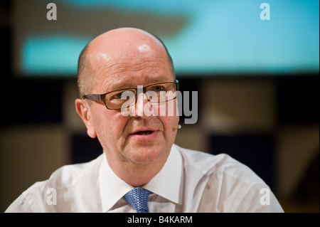 CEO Mats Jansson bei Pressekonferenz Kommentare über den Jahresbericht der Fluggesellschaft SAS Stockfoto