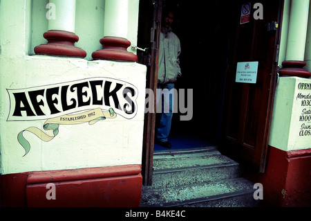 Afflecks Palace Shopping Center Designer Jugend urban Manchester nördlichen Viertel Oldham Street Kunst Wandbild Stockfoto