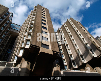 Haupteingang zum zentralen YMCA 112 Great Russell Street London, Vereinigtes Königreich WC1B 3NQ Stockfoto