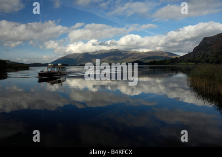 Passagier-Start am Derwentwater im Lake District, von Lodore Anlegestelle Stockfoto