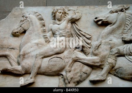 Marmor Relief Westfries des Parthenons mit zwei jungen Reitern in der Kavallerie Prozession, 447-432 v. Chr. Akropolis, Athen 5. Jahrhundert v. Chr Stockfoto