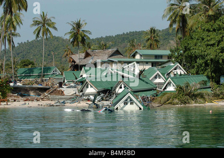 Tsunami Katastrophe Dezember 2004 Phi Phi Insel Thailand Cabana Hotel auf Phi Phi Island Mirrorpix Stockfoto