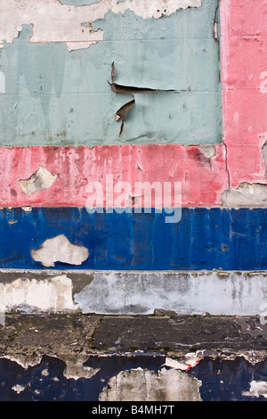 Abblätternde Farbe und bröckelnden Putz auf ehemaligen Odeon Kino St Albans UK Stockfoto