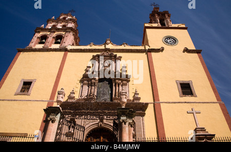 Kirchtürme Tür Front Basilica unserer Dame von Guanajuato Basilica De Nuestra Senora De Guanajuato Mexiko Stockfoto