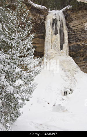 Gefrorene Munising Fälle in Pictured Rocks National Lakeshore in Munising Michigan Upper Peninsula Stockfoto