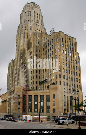 Das Rathaus in Buffalo New York NY Gebäude mit niedrigem Winkel Bilder Bilder Fotos sehr hochauflösendes vertikales Format in den USA Hi-res Stockfoto