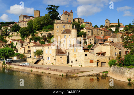 Mittelalterliche Dorf von Puy l'Eveque auf dem Fluss Lot, Midi-Pyrenäen, Frankreich Stockfoto