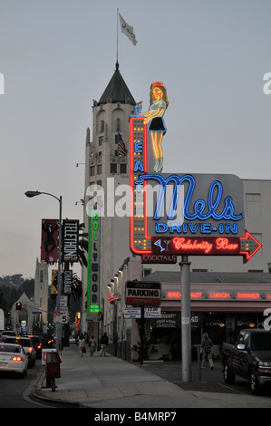 Klassischen Stil Leuchtreklame Förderung Mel es Drive In auf der Highland Avenue Stockfoto