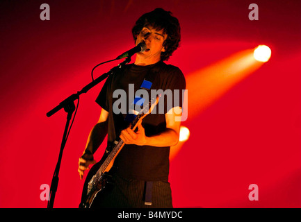 Snow Patrol bei T im Park am Sonntag T in the Park in Balado Juli 2004 Stockfoto