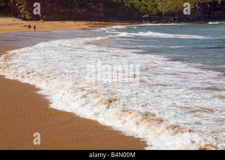 Schließen Sie Schuss der Brandung am Strand Bilgola, Strände im Norden, Sydney, Australien Stockfoto