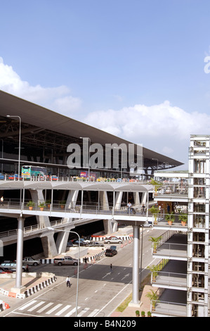 Äußere des neuen Flughafen Suvarnabhumi das neue Drehkreuz Südostasiens Stockfoto