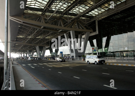 Abflug Ebene Rampe der neuen Flughafen Suvarnabhumi das neue Drehkreuz Südostasiens Stockfoto