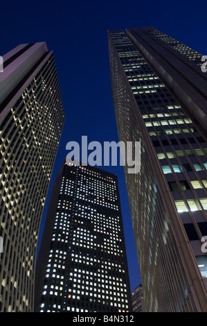 Wolkenkratzer von Shinjuku West Business Disrtict Stockfoto