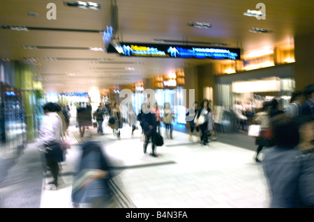 Innenraum des neu eröffneten Tokyo Midtown in Roppongi Durchgang zur u-Bahn Stockfoto