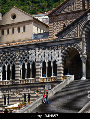 DIE TREPPE DES DOM VON AMALFI Stockfoto