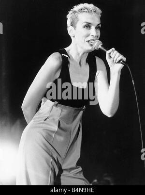 Eurythmics Sterne Annie Lennox im Konzert an einem Strand Konzert das Konzert war eine einstündige Warm-up für die WorldTour und der erste seit dem Tod ihres Sohnes Daniel geborene tot vor 18 Monaten Stockfoto