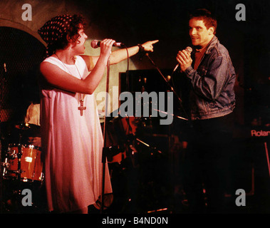 Deacon Blue-pop-Gruppe-Rock-Band spielen live auf der Bühne im Tunnel Club Glasgow Gesang Musik ca. 1992 Stockfoto