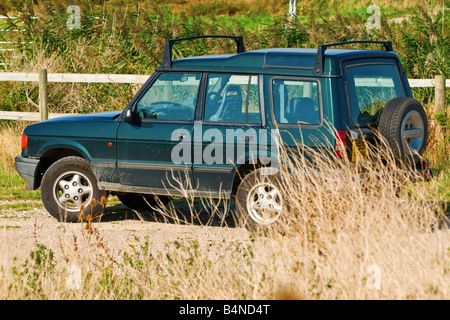 Eine Farbe Photgraph von einem geparkten, Land Rover Discovery III Stockfoto