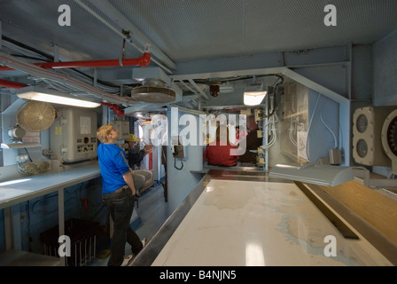 Innere Brücke am Museumsschiff USS Midway Flugzeugträger in San Diego Kalifornien USA Stockfoto