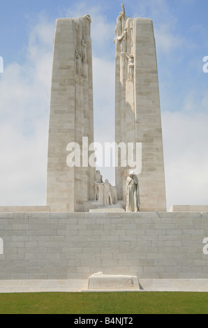 Die zentrale Pylone am kanadischen Weltkrieg ein Denkmal an die Vimy Ridge nationale historische Stätte Kanadas, Vimy, Frankreich. Stockfoto