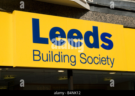 Leeds Bausparkasse gegenseitige Bank banking System regionalen britischen uk Hautpstraße Investitionen Stockfoto
