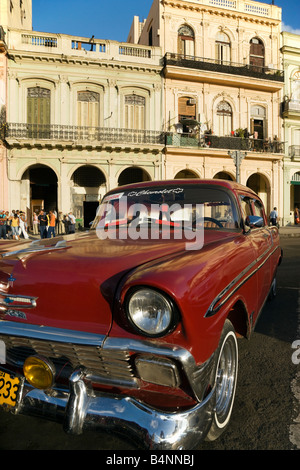 Amerikanische Oldtimer im Paseo del Prado Stockfoto