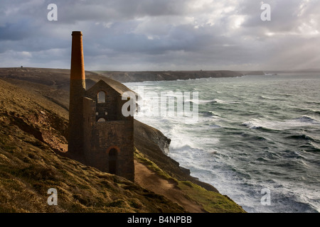 Verlassene Tin mine bei Wheal Coates St Agnes Head Cornwall Stockfoto