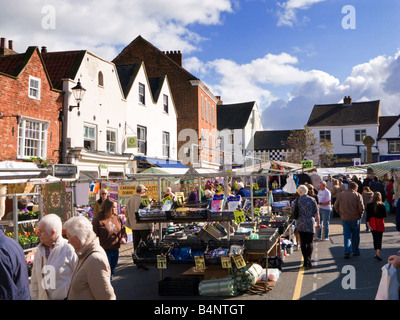 Die hart umkämpften Markt auf dem Marktplatz bei Knaresborough, North Yorkshire, England, UK Stockfoto