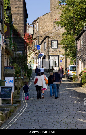 Haworth, gepflasterten Howarth Haupt Straße West Yorkshire UK. Stockfoto