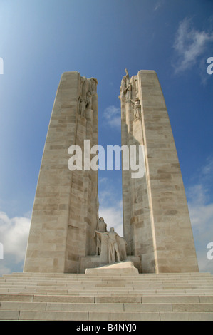 Die zentrale Pylone am kanadischen Weltkrieg ein Denkmal an die Vimy Ridge nationale historische Stätte Kanadas, Vimy, Frankreich. Stockfoto