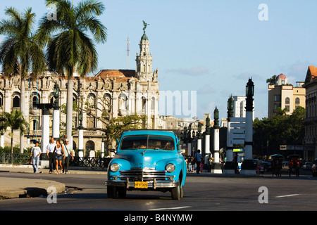 Amerikanische Oldtimer im Paseo del Prado Stockfoto