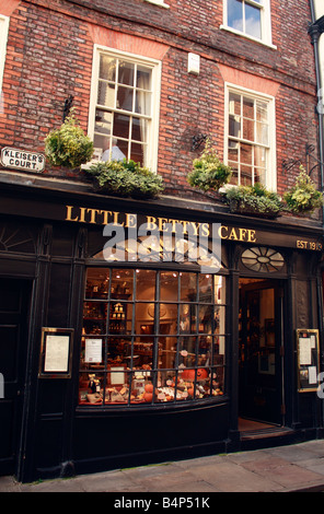 Little Bettys Cafe York City England-Großbritannien Stockfoto