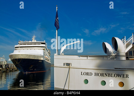 MS Vendam Kreuzfahrtschiff Ankunft am Embarcadero Waterfront terminal in San Diego Kalifornien USA Stockfoto