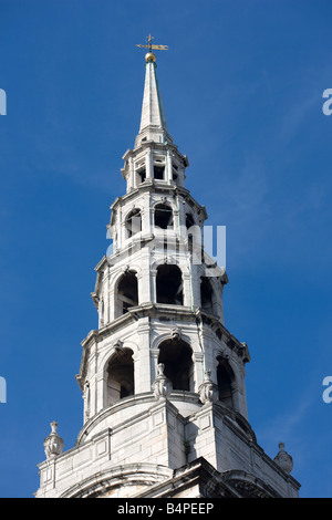 Der Turm der Kirche St. Brides Fleet Street London Stockfoto