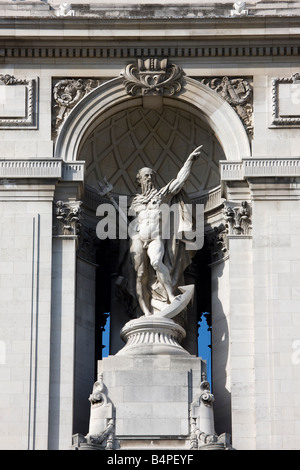 Skulptur von Neptun 10 Trinity Square Tower Hill-London Stockfoto