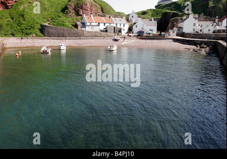 Der Hafen in der kleinen schottischen Dorf Pennan auf der nördlichen Küste von Schottland in Aberdeenshire Stockfoto