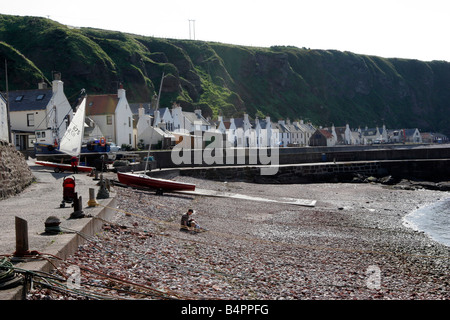 Der Hafen von der kleinen schottischen Dorf Pennan auf der nördlichen Küste von Schottland in Aberdeenshire Stockfoto