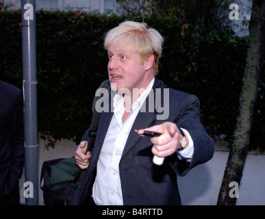 BORIS JOHNSON BLÄTTER SEINER ISLINGTON HEIMAT HEUTE MORGEN Stockfoto