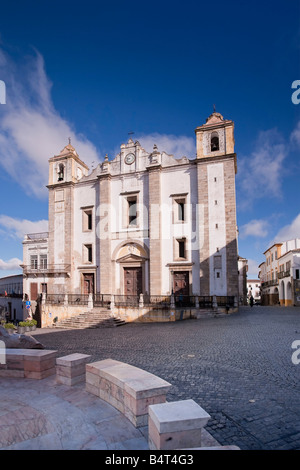 Praça do Giraldo und Ingreja Santo Antao, Evora (UNESCO Weltkulturerbe), Alentejo, Portugal Stockfoto