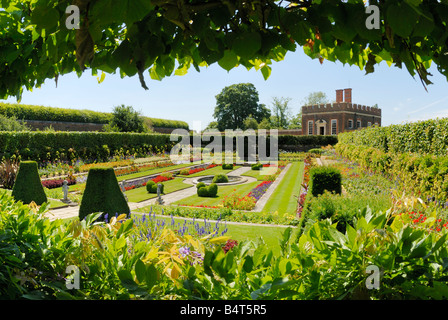 Teich-Gärten und Bankett Haus, Hampton Court Palace Stockfoto