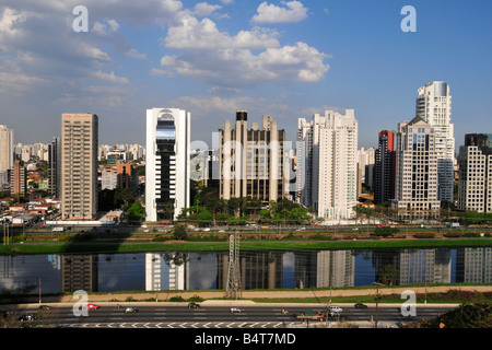 Skyline um Pinheiros Fluss Sao Paulo Brasilien Stockfoto