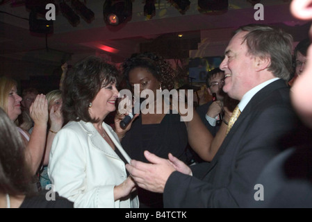 Amicus Einheitspartei Manchester The Midland Hotel Labour Party Conference 2006 stellvertretender Premierminister John Prescott und seine Pauline haben einen Tanz Bild Ian Vogler Stockfoto