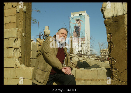 EHEMALIGEN Beirut Geisel Terry Waite kehrte in die libanesische Hauptstadt zum ersten Mal seit seiner Entlassung vor 12 Jahren, aber er zeigte keine Anzeichen von Nervosität über Rückkehr in die Stadt, aus denen er in 1987 A strahlend entführt wurde, Waite 64 sagte ich m sehr froh, wieder Waite war eine von Dutzenden von Ausländern, die in den 1980er Jahren von pro Iran Shia moslemischen militante Gruppen er einen Sondergesandten des Erzbischofs war im Libanon entführt Canterbury, wenn er ironisch als Geisel wurde bei dem Versuch, die Freilassung der anderen westlichen Geiseln wie britischer Journalist John McCarthy und irische Lehrer verhandeln Stockfoto